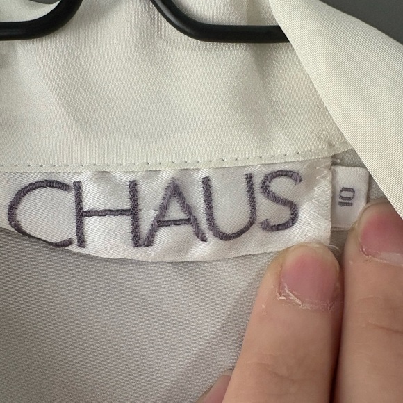 CHAUS, size 10, Elegant White Pleated long sleeve Women's Blouse - Picture 4 of 6